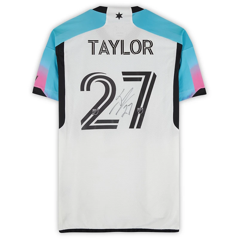 Maillot adidas blanc dédicacé par DJ Taylor du Minnesota United FC n° 27, utilisé lors de la saison 2024 de la MLS - Taille M