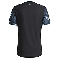 Maillot authentique adidas Minnesota United FC 2026 The Decade Kit pour homme, noir, avec écusson officiel.
