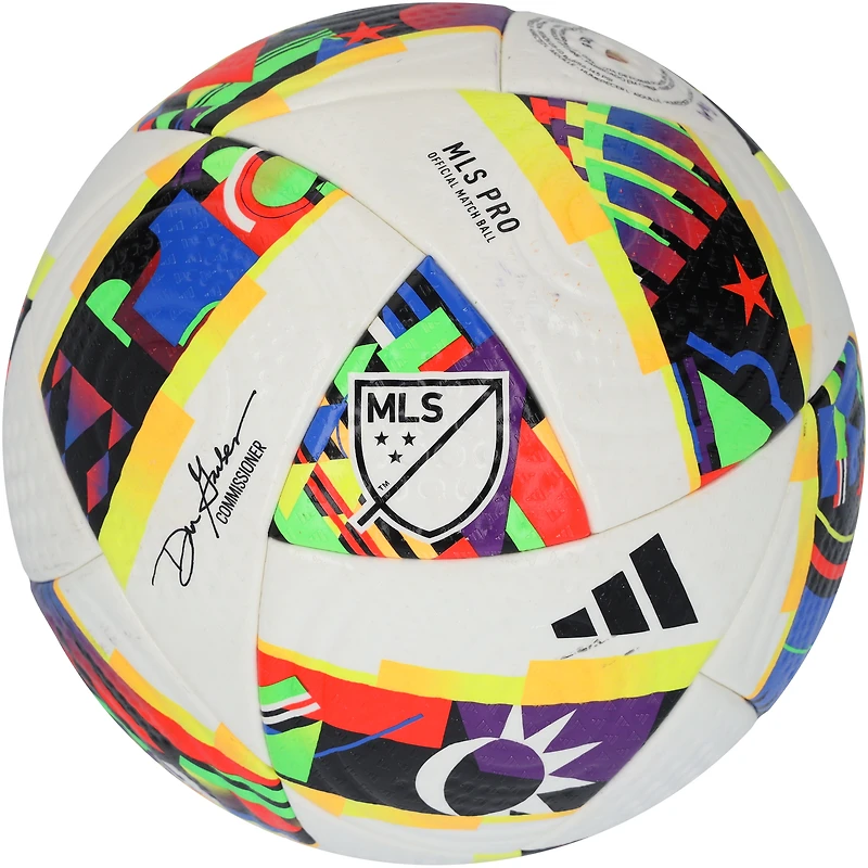 Ballon de football adidas utilisé lors des matchs du Minnesota United FC lors de la saison 2024 de la MLS