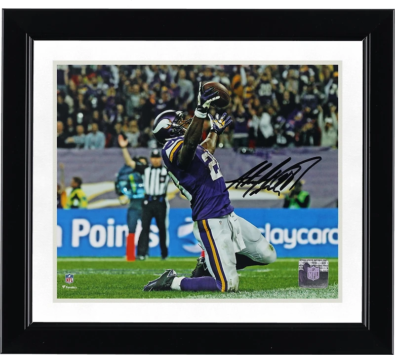 Photographie de célébration autographiée par Adrian Peterson des Vikings du Minnesota 8" x 10"