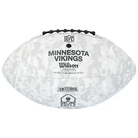 Ballon de football Wilson autographié par Jordan Addison, Minnesota Vikings, 2024