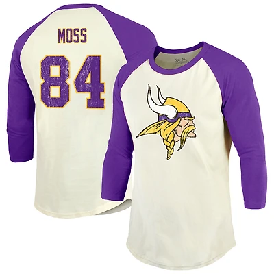 T-shirt à manches raglan 3/4 pour homme avec nom et numéro de joueur retraité des Vikings du Minnesota la marque Majestic Threads Randy Moss crème/violet