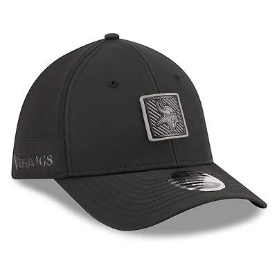 Men's New Era Black Minnesota Vikings 2026 NFL Training Camp 39THIRTY Flex Hat