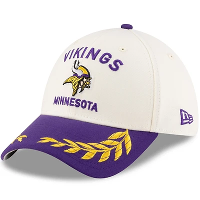 Casquette 39THIRTY Flex New Era crème/violet pour homme, Minnesota Vikings, repêchage NFL 2025