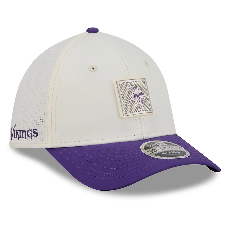 Men's New Era Cream/Purple Minnesota Vikings 2026 NFL Training Camp 39THIRTY M-Crown Flex Hat
