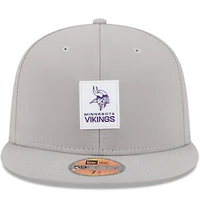 Casquette ajustée New Era grise Minnesota Vikings 2025 Sideline Quill Tech 59FIFTY pour homme