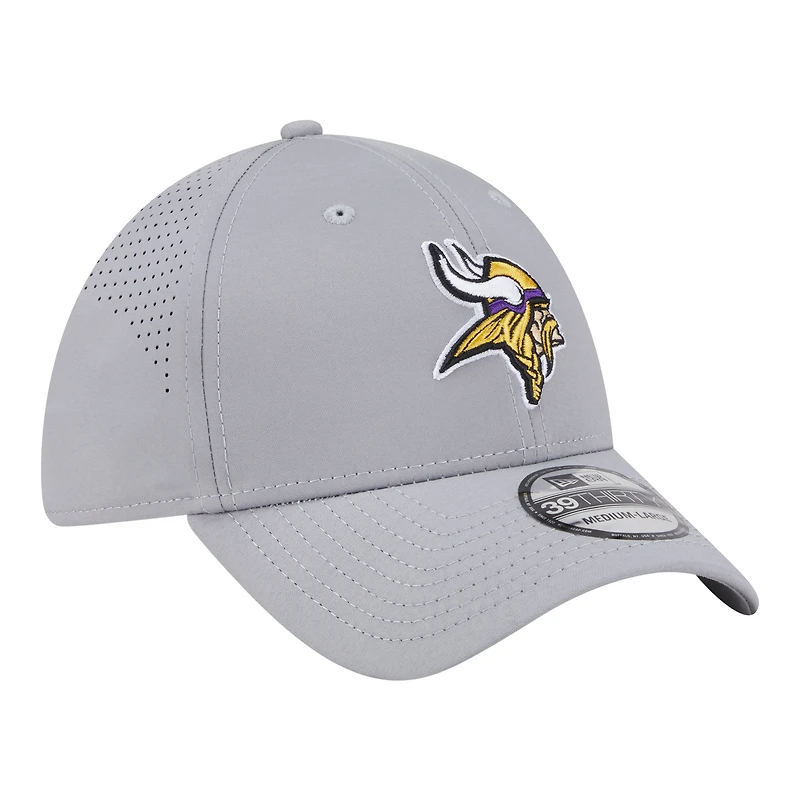 Men's New Era  Gray Minnesota Vikings Perforated 39THIRTY Flex Hat