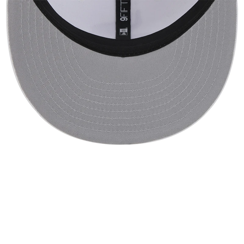 Men's New Era Minnesota Vikings Main White on White 9FIFTY Snapback Hat