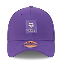 Casquette 39THIRTY Flex violette New Era Minnesota Vikings 2025 Sideline pour homme