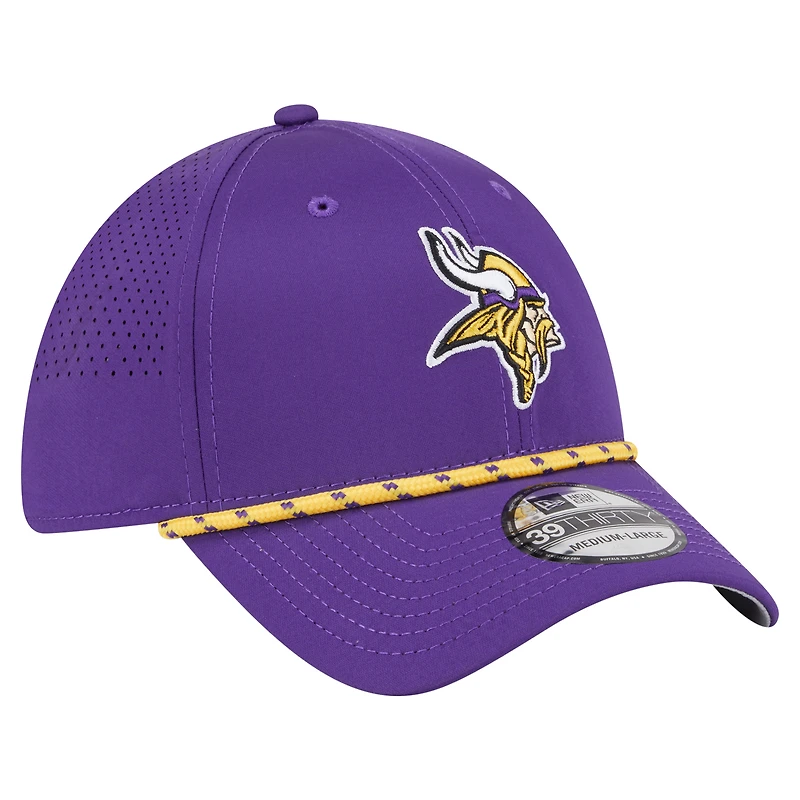 Casquette perforée 39THIRTY Flex violette des Vikings du Minnesota de New Era pour homme