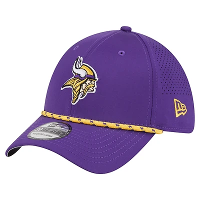 Casquette perforée 39THIRTY Flex violette des Vikings du Minnesota de New Era pour homme
