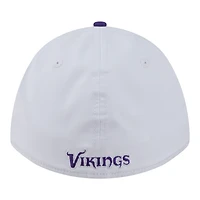 Men's New Era White/Purple Minnesota Vikings Patch 39THIRTY A-Frame M-Crown Perforated Flex Hat