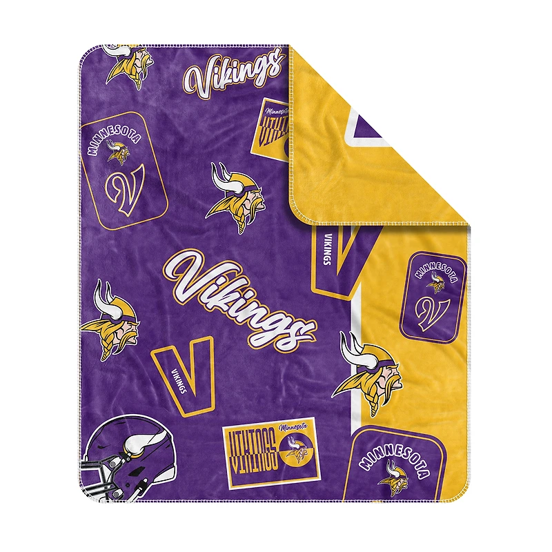 Minnesota Vikings 50” x 60” Dream Weave Throw Blanket