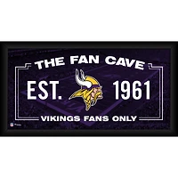 Collage de grottes de fans encadré des Vikings du Minnesota 10" x 20"