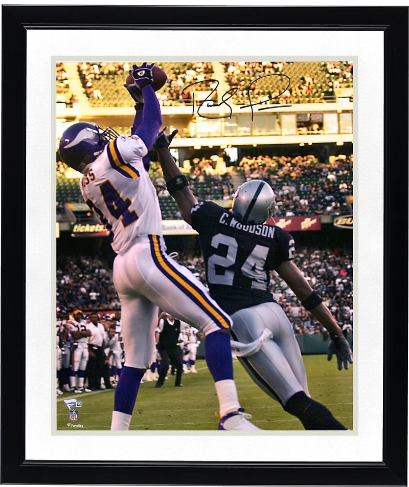 Randy Moss Minnesota Vikings Autographed 16" x 20" Catch Vs. Raiders Photograph