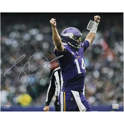 Photographie de passage autographiée de 16" x 20" de Sam Darnold des Vikings du Minnesota