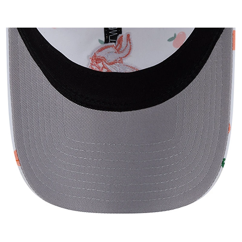 Casquette ajustable 9TWENTY blanche à motif de fruits des Vikings du Minnesota de New Era pour femme