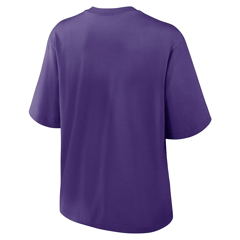 T-shirt Nike violet pour femme, coupe décontractée, motif Essential Script des Minnesota Vikings