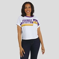T-shirt court à rayures centrales blanc pour femme WEAR by Erin Andrews des Vikings du Minnesota