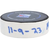 Brandon Duhaime, rondelle de but utilisée par le Wild du Minnesota contre les Rangers de New York le 9 novembre 2023