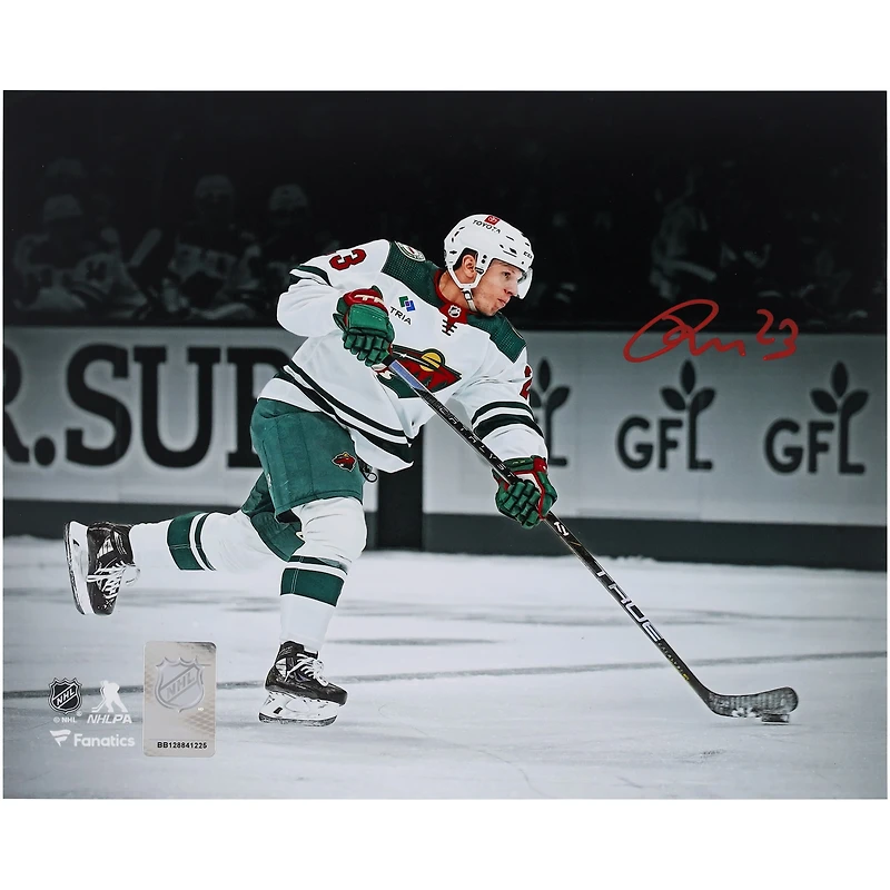 Photographie autographiée de Marco Rossi, maillot blanc du Minnesota Wild, 20 x 25 cm, prise de vue en plein écran