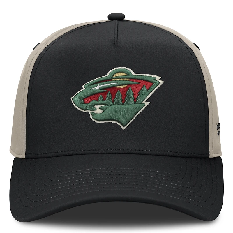 Casquette ajustable Fanatics noire et beige Minnesota Wild séries éliminatoires de la Coupe Stanley 2026 pour hommes