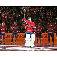 Photographie non signée de Carey Price lors la cérémonie d'avant-match des Canadiens Montréal