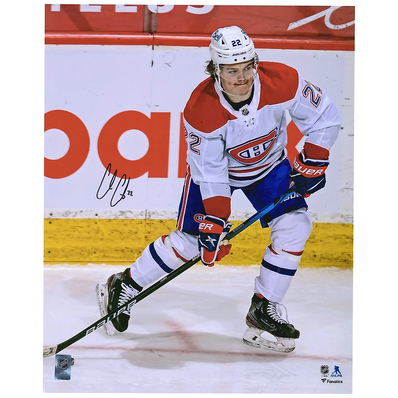Photographie autographiée de 16" x 20" de Cole Caufield pour ses débuts avec les Canadiens de Montréal dans la LNH