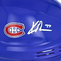 Casque miniature bleu autographié par Kirby Dach des Canadiens de Montréal