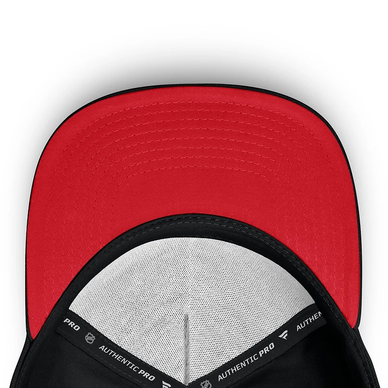 Casquette Fanatics noire pour homme, modèle A-Frame authentique, modèle A-Frame, en hommage aux militaires des Canadiens de Montréal (Canada).