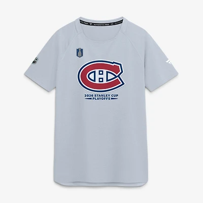 T-shirt authentique de performance professionnelle Fanatics gris pour homme, représentant les Canadiens Montréal, séries éliminatoires la Coupe Stanley 2026.