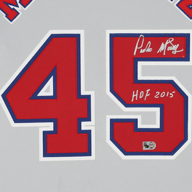 Maillot authentique gris Mitchell & Ness autographié par Pedro Martinez des Expos de Montréal avec inscription « HOF 15 »