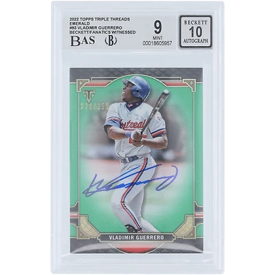 Carte autographiée de Vladimir Guerrero (Expos de Montréal), série Topps Triple Threads Emerald 2022, numéro 93/259, authentifiée par Beckett Fanatics Witnessed (note 9/10).
