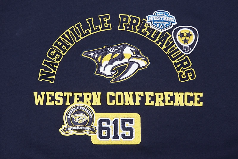 Sweat-shirt court Pro Standard bleu marine pour femme avec code régional Nashville Predators