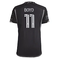 Maillot de joueur authentique pour homme adidas Tyler Boyd noir Nashville SC 2024 avec kit