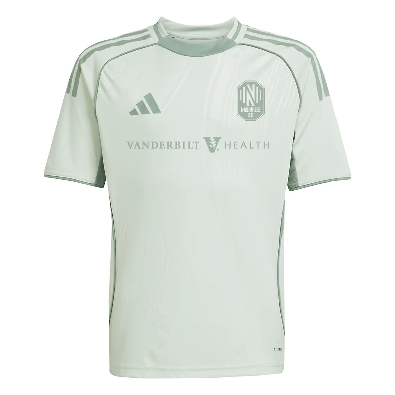 Haut d'avant-match adidas vert clair Nashville SC 2025 One Planet pour jeunes