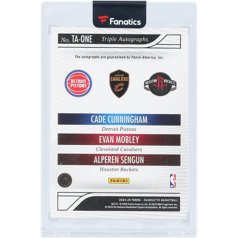 Carte Panini Silhouette Triple Auto Black 2024-25 #TA-ONE #1/3 autographiée par Cade Cunningham, Evan Mobley et Alperen Şengün
