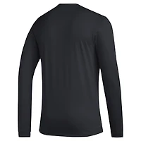 T-shirt d'avant-match à manches longues avec logo adidas pour hommes, NC State Wolfpack Primary Locker, noir