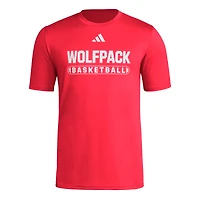 T-shirt de basket-ball adidas rouge NC State Wolfpack Locker pour homme, avant-match
