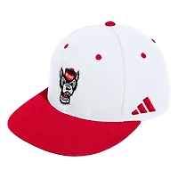 Casquette de baseball ajustée adidas NC State Wolfpack On-Field pour hommes, blanche