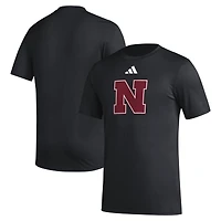 T-shirt d'avant-match AEROREADY avec logo de casier principal des Nebraska Huskers adidas noir pour hommes