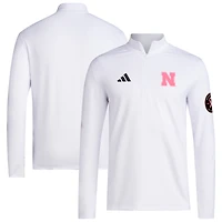 Pull adidas blanc Nebraska Huskers Wear Pink à fermeture éclair quart de tour pour homme