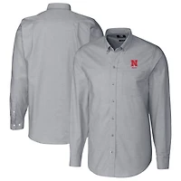 Chemise boutonnée à manches longues en tissu Oxford extensible avec logo des anciens Nebraska Huskers, couleur anthracite, pour homme, Cutter & Buck