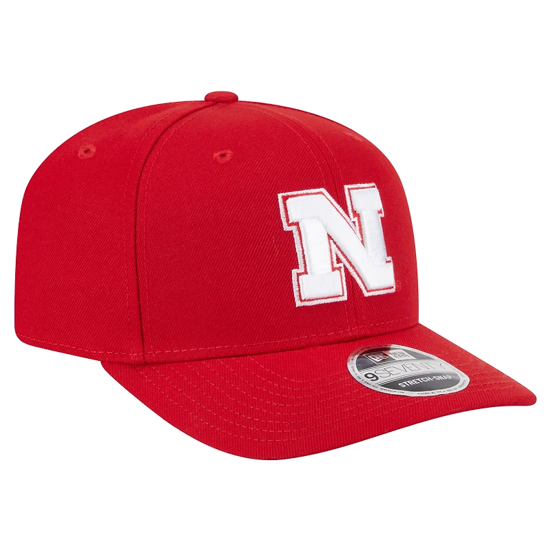 Casquette ajustable extensible à boutons-pression New Era Scarlet Nebraska Huskers Team Collective 9SEVENTY pour homme