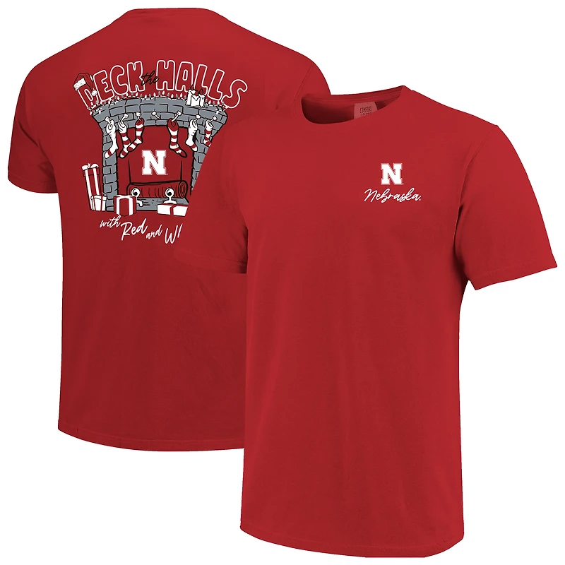 T-shirt rouge Nebraska Huskers pour homme, couleurs confortables, motif « Deck the Halls ».