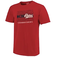 T-shirt homme écarlate Nebraska Huskers Alumni avec inscription superposée