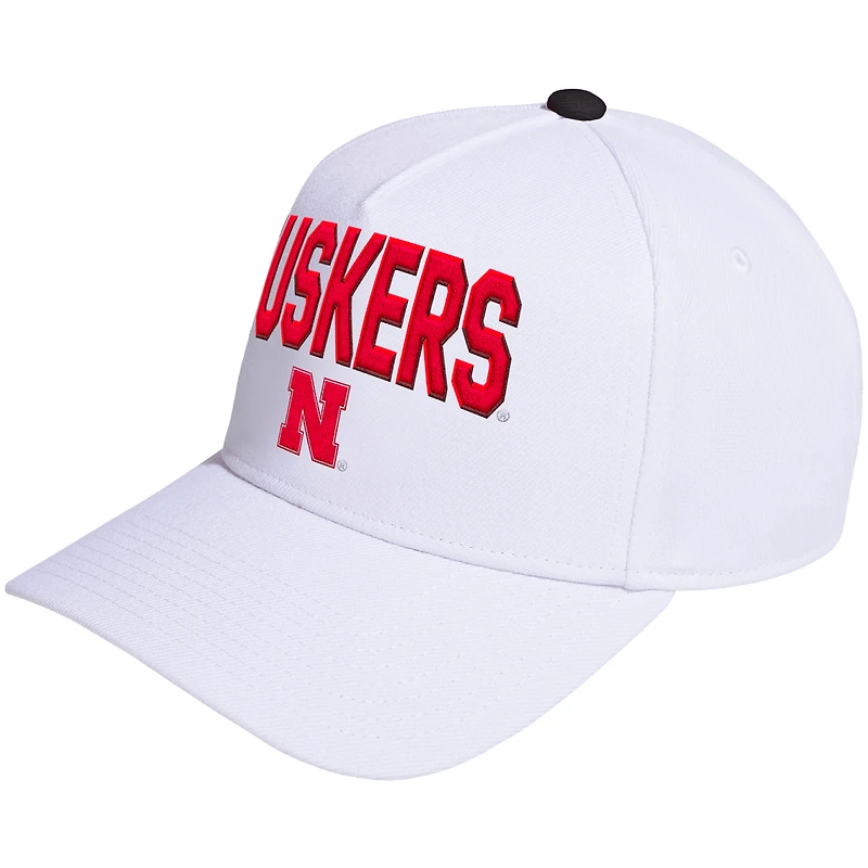 Casquette ajustable unisexe adidas blanche Nebraska Huskers Locker Room A-Frame
