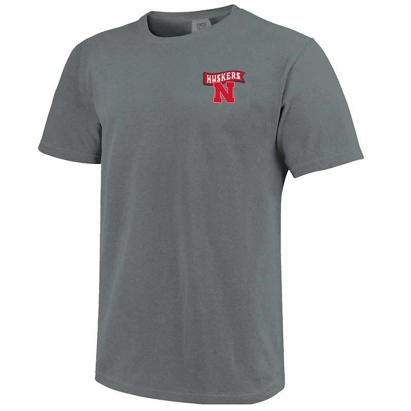 T-shirt unisexe Scarlet Nebraska Huskers Hyper Local Farming Flag Skyline