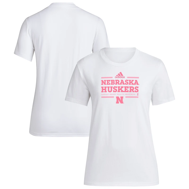 T-shirt adidas blanc pour femme Nebraska Huskers 2024 Breast Cancer Awareness Pregame