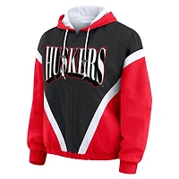 Veste coupe-vent à capuche entièrement zippée colorblock écarlate/noir des Nebraska Huskers pour femme par Erin Andrews